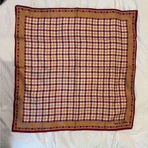 Vintage Diane von Furstenberg Silk scarf 23” square, excellent